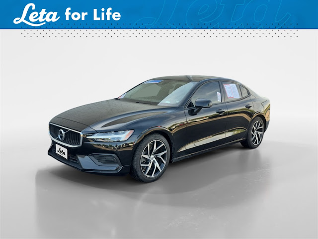 2020 Volvo S60 T6 Momentum