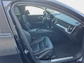 2020 Volvo S60 T6 Momentum