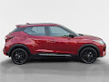 2022 Nissan Kicks SR