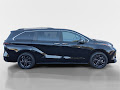 2024 Toyota Sienna Woodland Edition