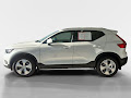 2022 Volvo XC40 Momentum