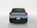 2022 Volvo XC40 Momentum