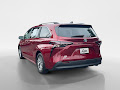 2025 Toyota Sienna LE