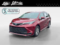2025 Toyota Sienna LE