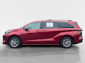2025 Toyota Sienna LE